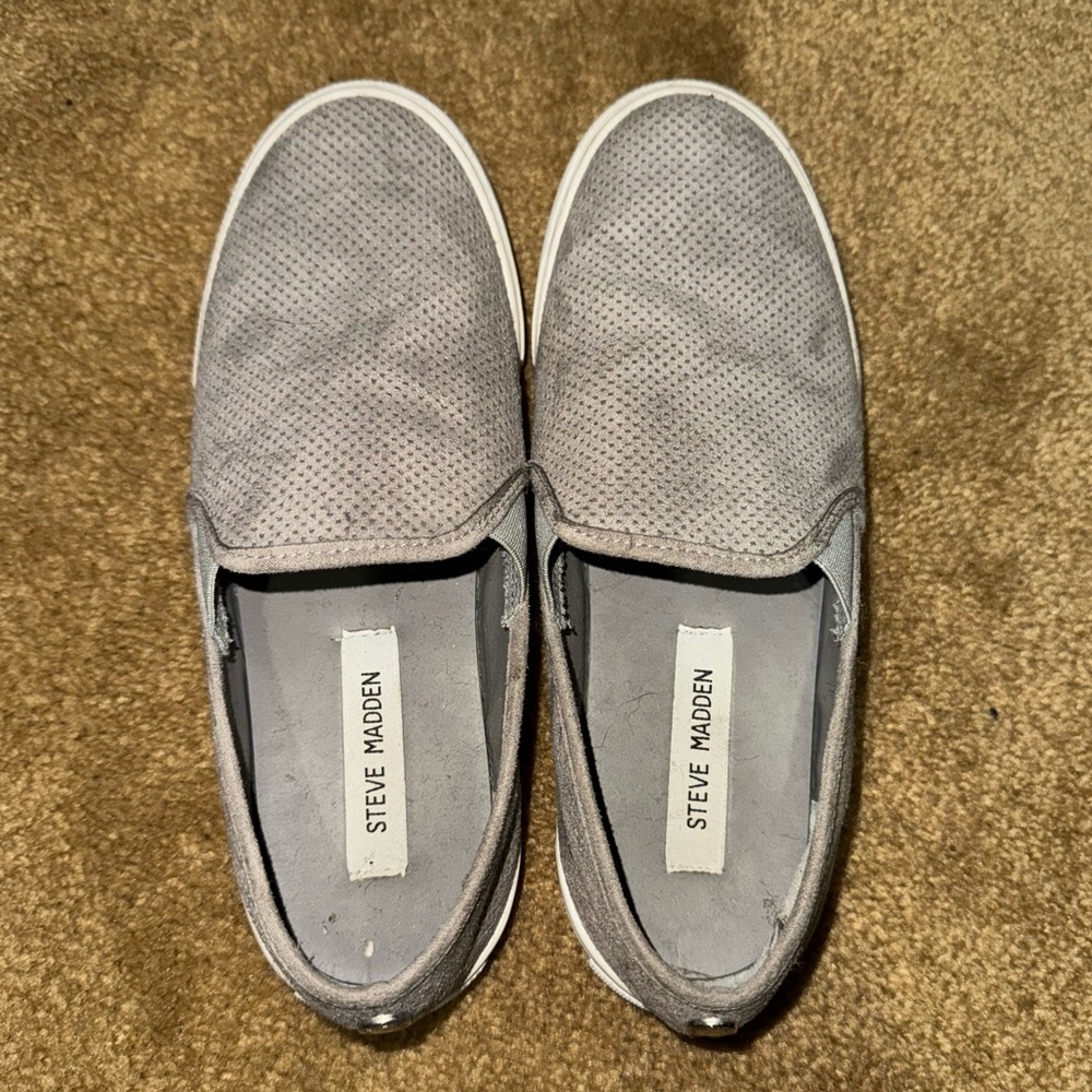 Steve Madden slip on sneaker